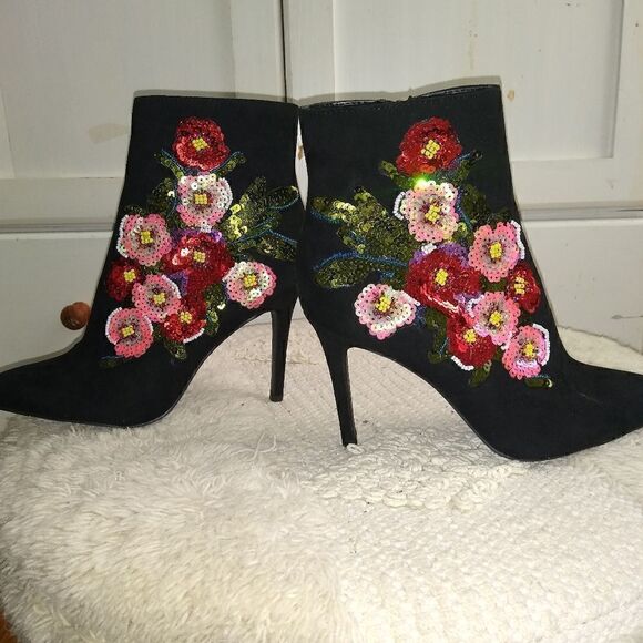 NIB 7.5 embellished black boots with sequins - Picture 4 of 14